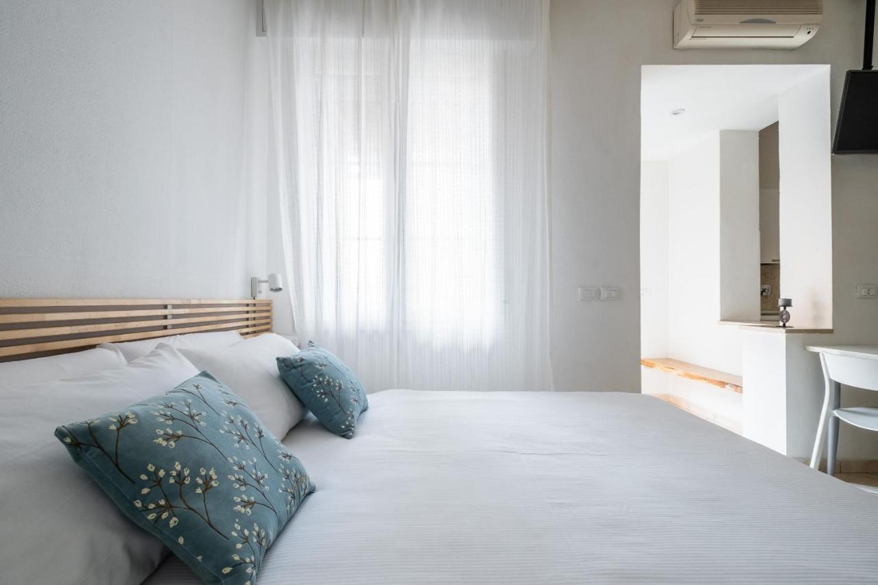 Delia'S Studios In The City Center By Wonderful Italy ボローニャ エクステリア 写真